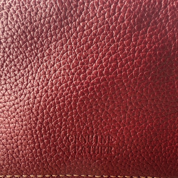 Genuine Leather Women’s Burgundy Soft Bi Fold Wallet Zip Closure 16 CC Slips - Picture 6 of 13